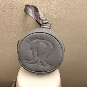 Lululemon small pouch
